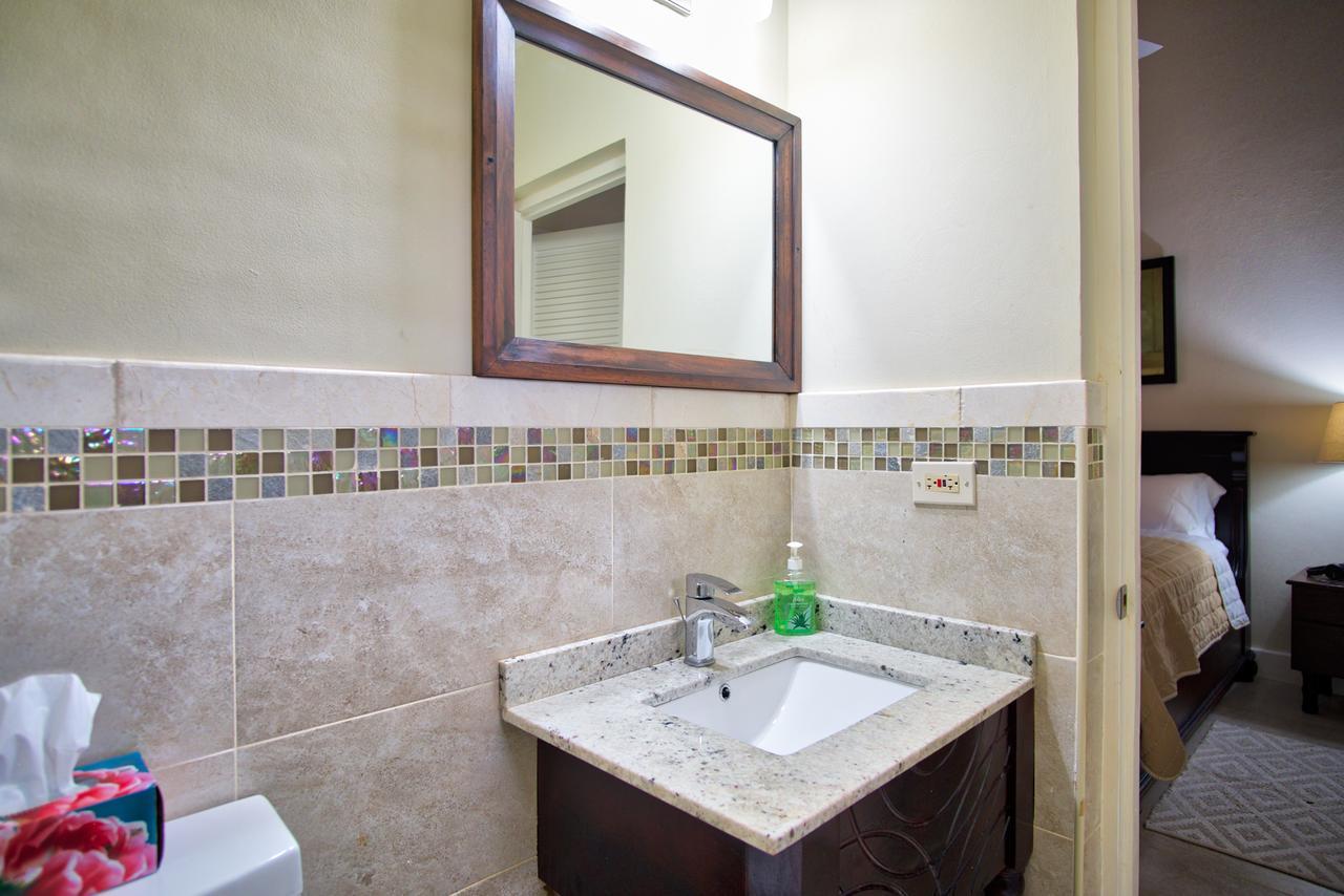 Sunspot Villa Runaway Bay Ngoại thất bức ảnh